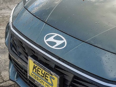 New 2026 Hyundai Elantra SE image 9