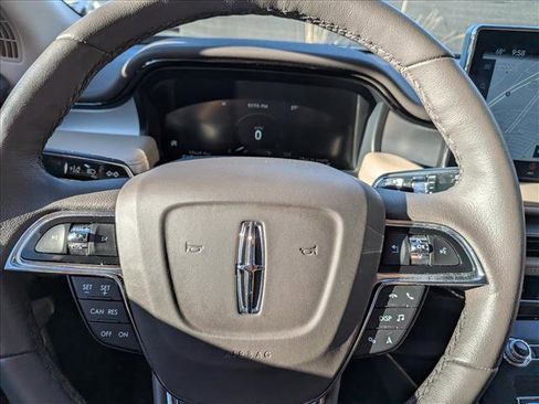 Certified 2023 Lincoln Nautilus AWD w/ Premium Package image 32