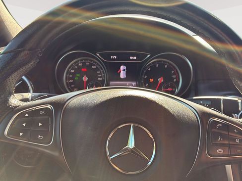 Used 2019 Mercedes-Benz GLA 250 4MATIC image 32
