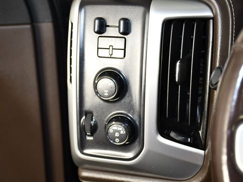 Used 2017 GMC Sierra 1500 SLT w/ SLT Premium Package AWD/4WD image 18
