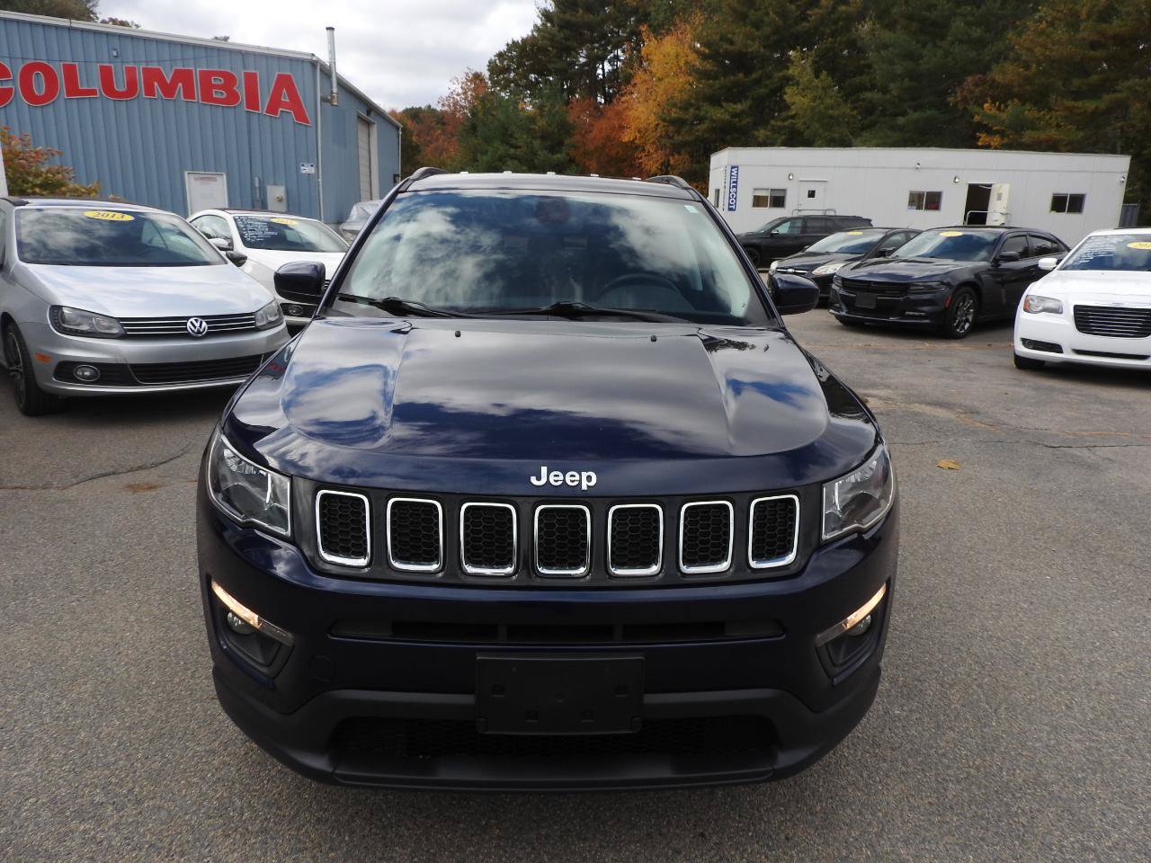 Used 2020 Jeep Compass Latitude w/ Cold Weather Group AWD/4WD image 3