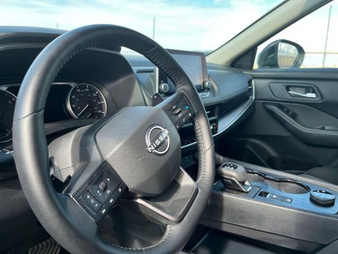 Used 2025 Nissan Rogue SV AWD/4WD image 36