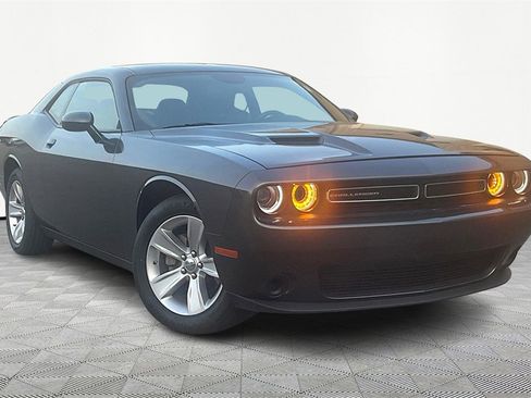 Certified 2023 Dodge Challenger SXT image 1