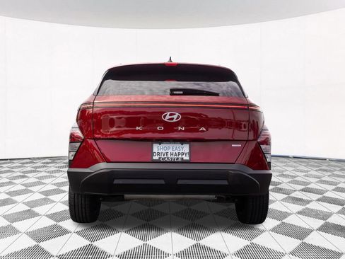 Used 2024 Hyundai Kona SEL AWD/4WD image 9