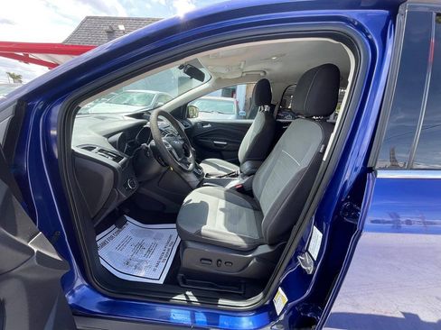 Used 2014 Ford Escape SE FWD image 2