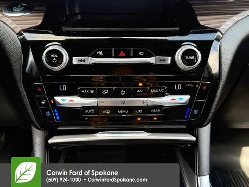 Used 2021 Ford Explorer Limited AWD/4WD image 31
