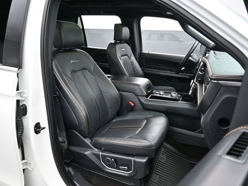 Used 2023 Ford Expedition Max Platinum image 28
