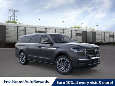 New 2026 Lincoln Navigator L Reserve image 7