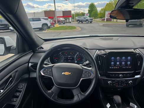 Certified 2023 Chevrolet Traverse LT AWD/4WD image 15
