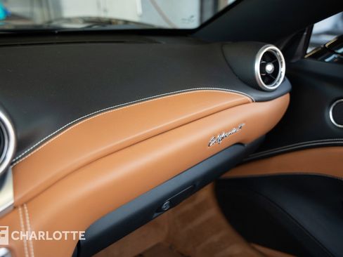 Used 2016 Ferrari California T image 32