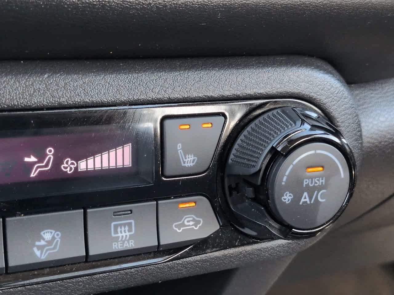 Used 2021 Nissan Kicks SR w/ SR Premium Package FWD image 21