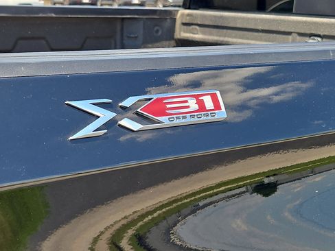 Used 2021 GMC Sierra 1500 Elevation w/ Preferred Package image 4