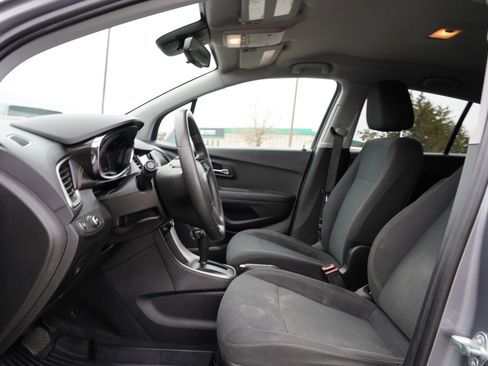 Used 2020 Chevrolet Trax LS w/ Tint and Cruise Package image 12