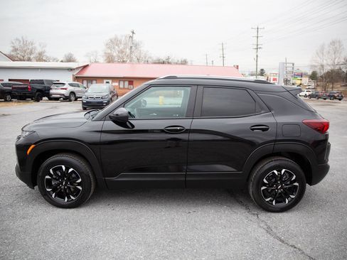 Used 2022 Chevrolet TrailBlazer LT w/ Convenience Package image 5