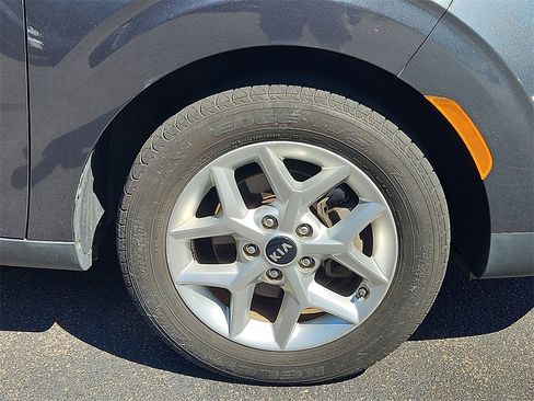 Used 2021 Kia Soul S image 8