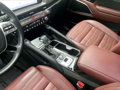 Used 2024 Kia Telluride SX Prestige AWD/4WD image 17