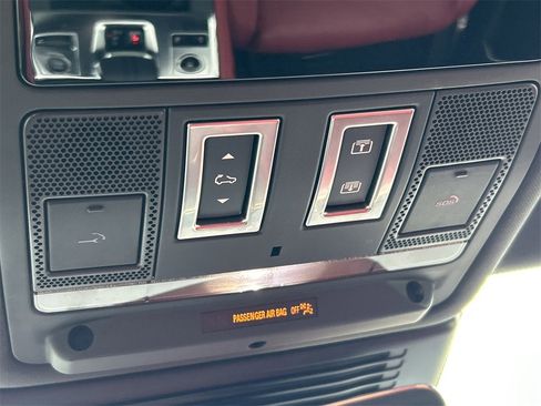 Used 2024 Jaguar F-PACE R-Dynamic S image 19