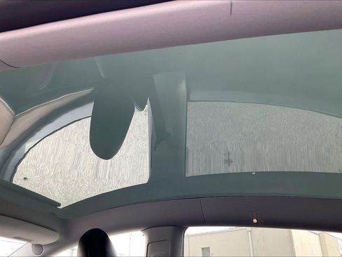 Used 2024 Tesla Model Y Long Range image 14