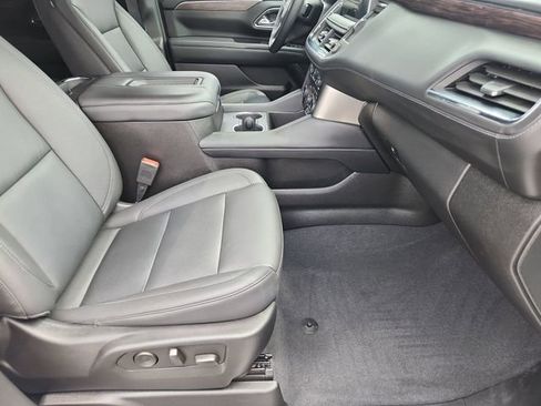 Used 2023 Chevrolet Tahoe Z71 w/ Z71 Off-Road Package AWD/4WD image 28