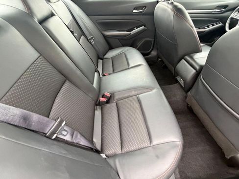 Used 2025 Nissan Altima 2.5 SR image 32