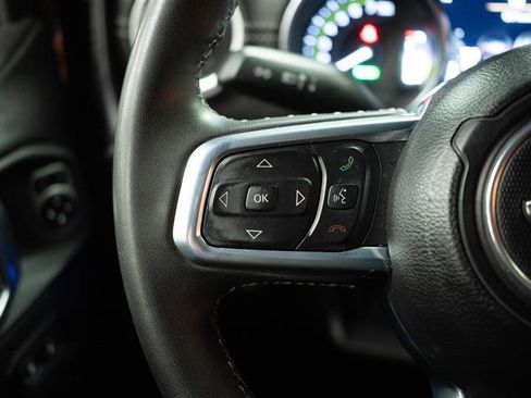 Used 2023 Jeep Wrangler Unlimited Sahara image 25