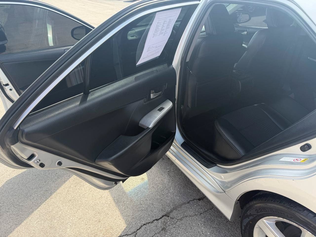 Used 2014 Toyota Camry SE w/ Fleet Convenience Package FWD image 11