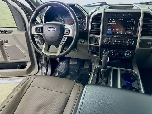 Used 2017 Ford F150 Lariat image 16