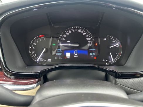 Used 2018 Cadillac XT5 Luxury w/ Driver Awareness Package AWD/4WD image 25