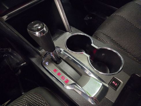 Used 2016 GMC Terrain SLE image 31