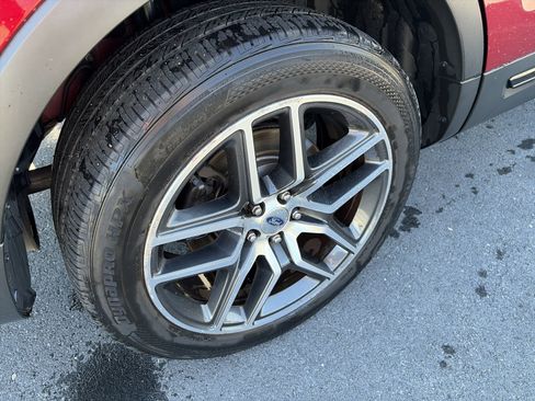 Used 2018 Ford Explorer Sport w/ Equipment Group 401A AWD/4WD image 13