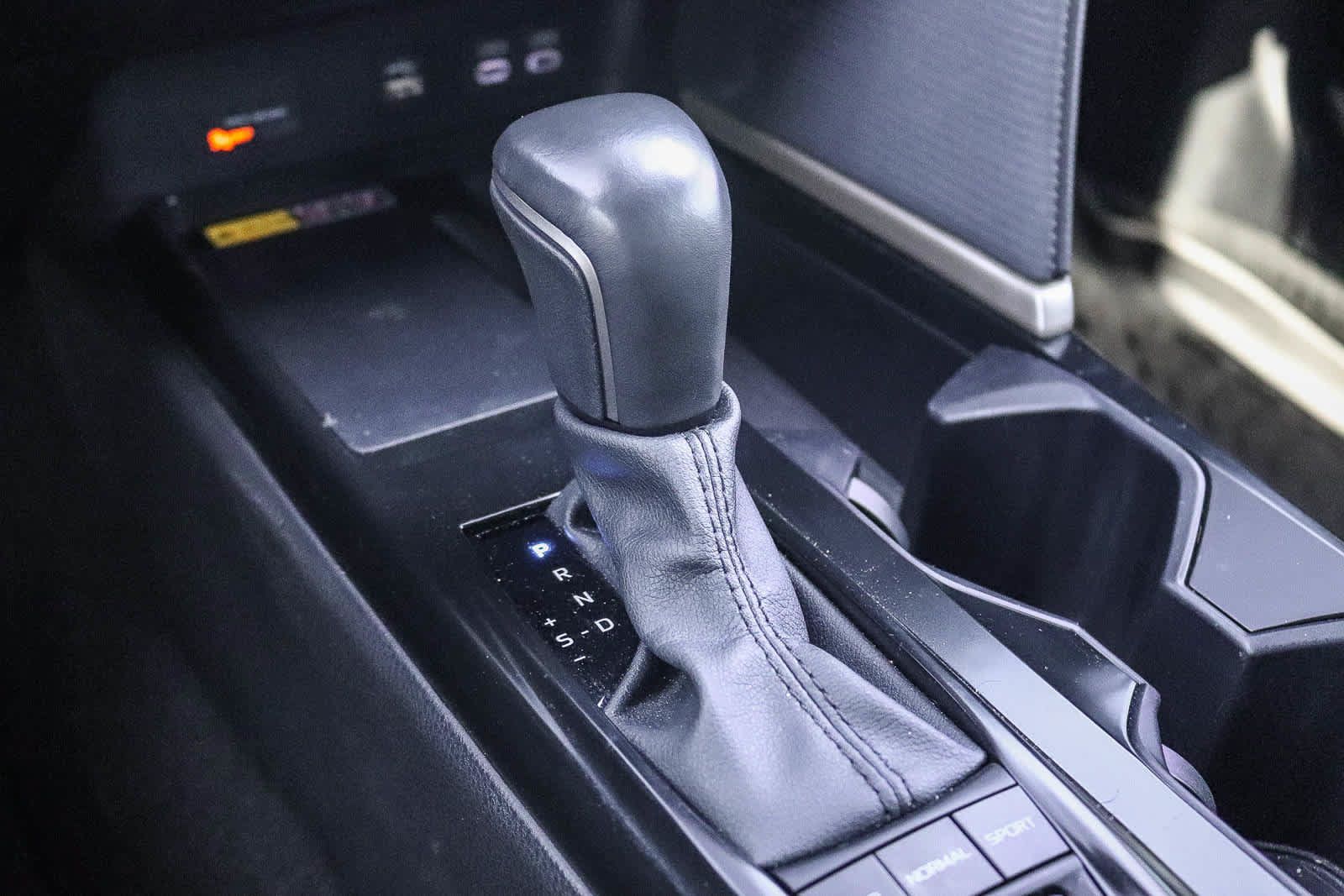 Used 2025 Toyota Camry SE FWD image 20