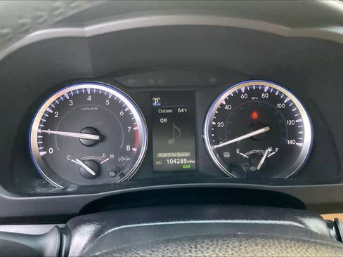 Used 2017 Toyota Highlander Limited image 26