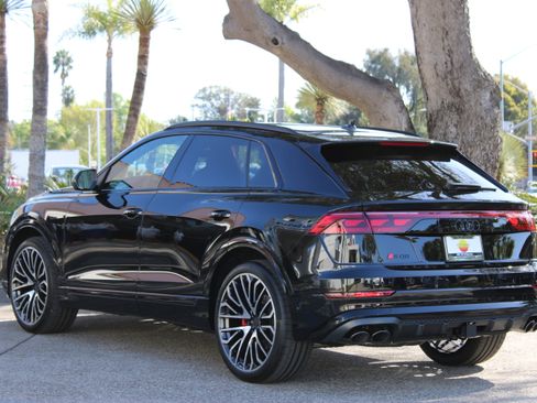 New 2026 Audi SQ8 Prestige image 7