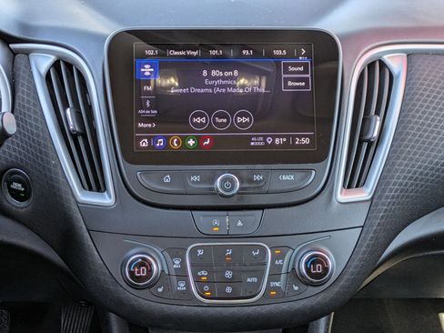 Used 2023 Chevrolet Malibu LT image 18
