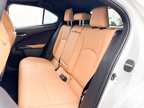 Used 2025 Lexus UX 300h FWD w/ Accessory Package (Z1) image 28