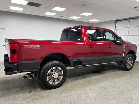 Used 2025 Ford F350 King Ranch w/ FX4 Off-Road Package image 10