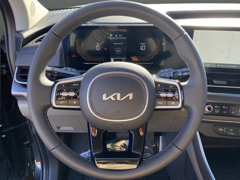 New 2026 Kia Carnival image 18