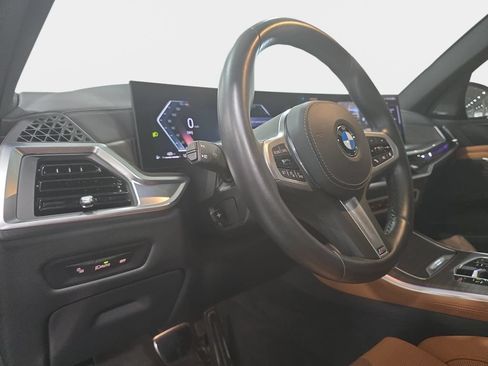 Certified 2025 BMW X5 xDrive40i w/ M Sport Package AWD/4WD image 24