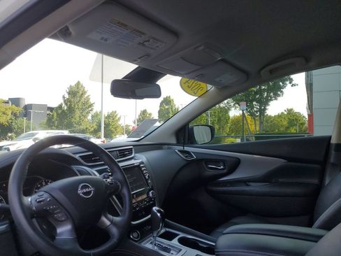 Certified 2024 Nissan Murano SV w/ SV Midnight Edition Package FWD image 23