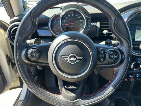 Used 2019 MINI Cooper S image 26