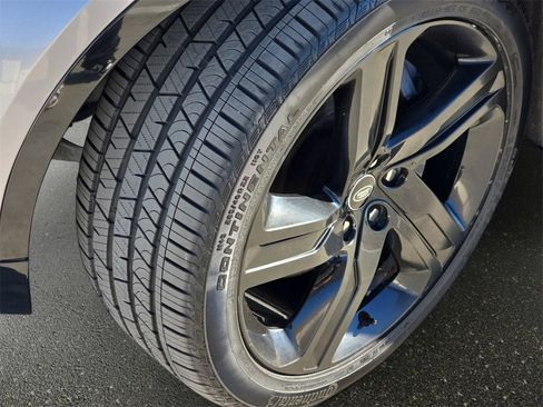 Certified 2023 Land Rover Discovery HSE R-Dynamic image 35