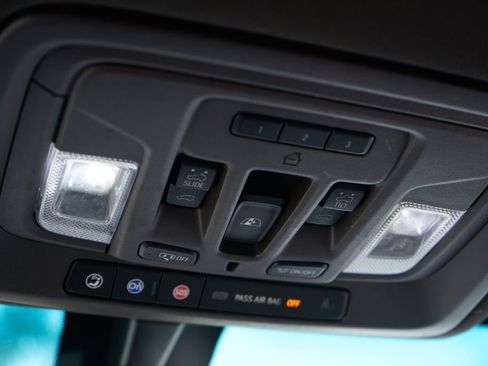 Used 2020 Chevrolet Silverado 2500 LTZ w/ LTZ Convenience Package image 31