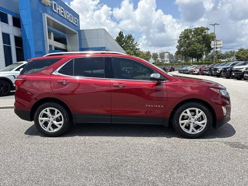 Used 2020 Chevrolet Equinox Premier FWD image 2