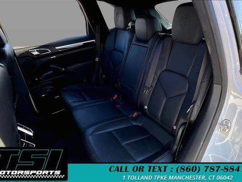 Used 2014 Porsche Cayenne Platinum Edition image 26