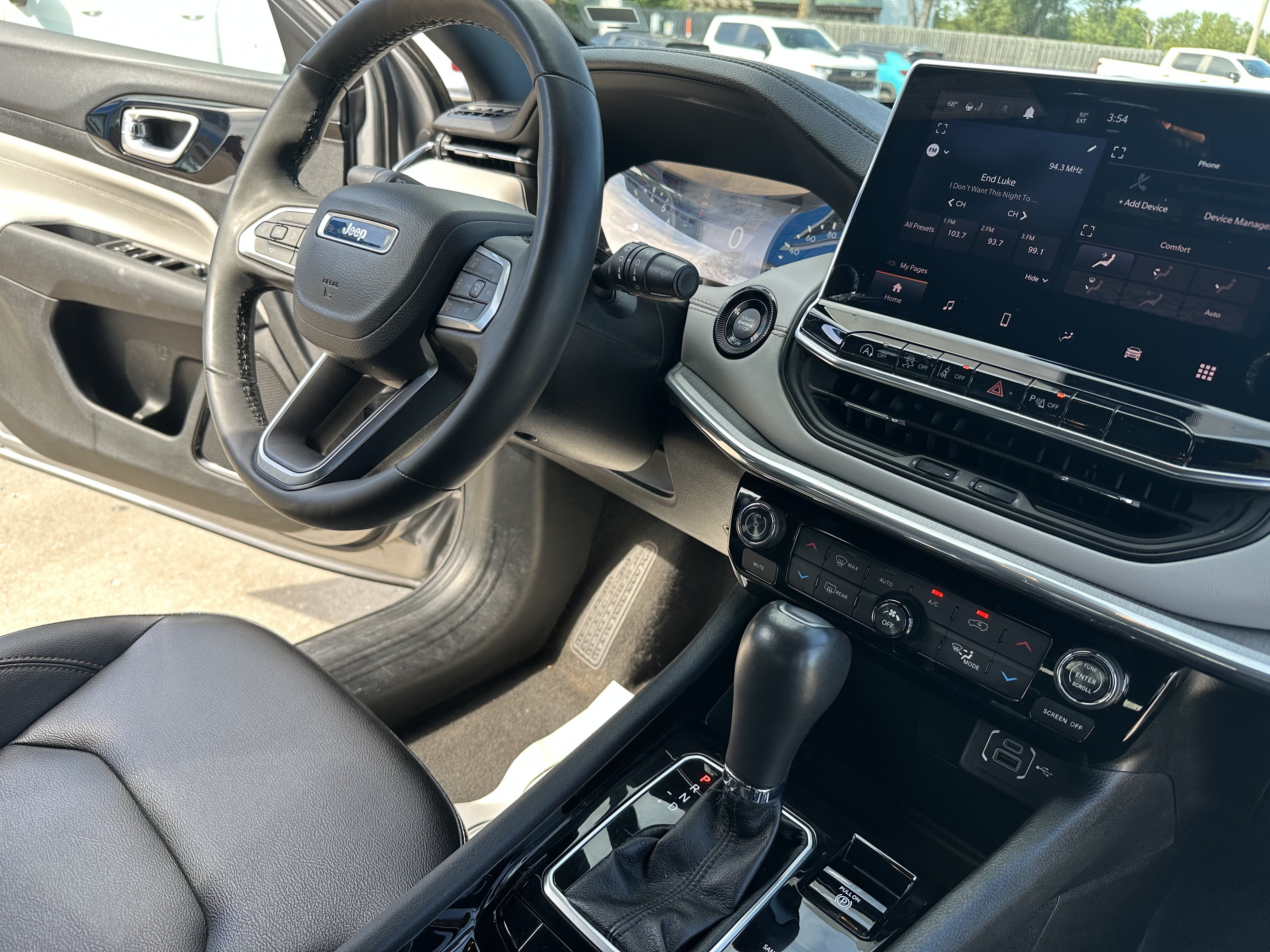 Used 2024 Jeep Compass Limited AWD/4WD image 36