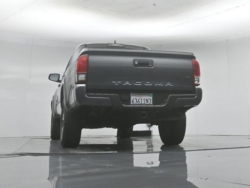 Used 2019 Toyota Tacoma TRD Sport AWD/4WD image 50