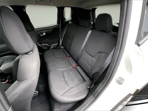 Used 2020 Jeep Renegade Latitude image 20