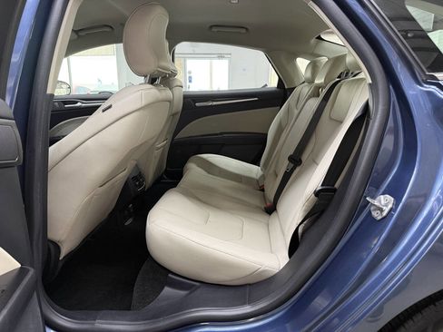 Used 2018 Ford Fusion Titanium FWD image 12