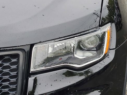 Certified 2021 Jeep Grand Cherokee Laredo X image 9