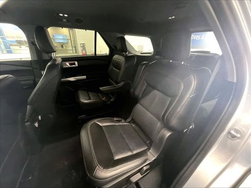 Used 2023 Ford Explorer Limited w/ Equipment Group 301A image 15